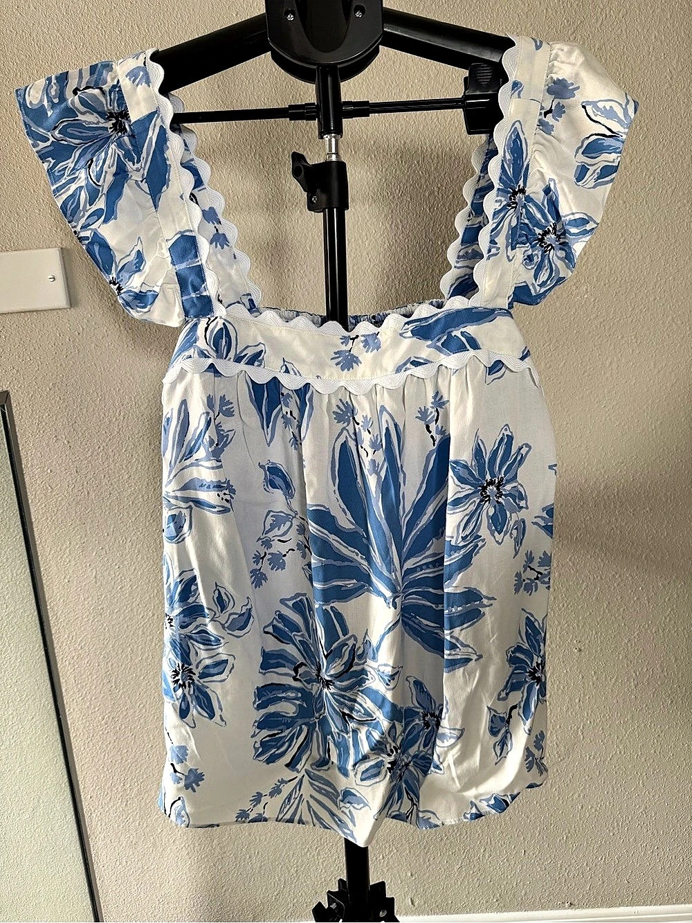 Lilly Pulitzer ruffle-sleeve top Floral Ruffle Sleeve